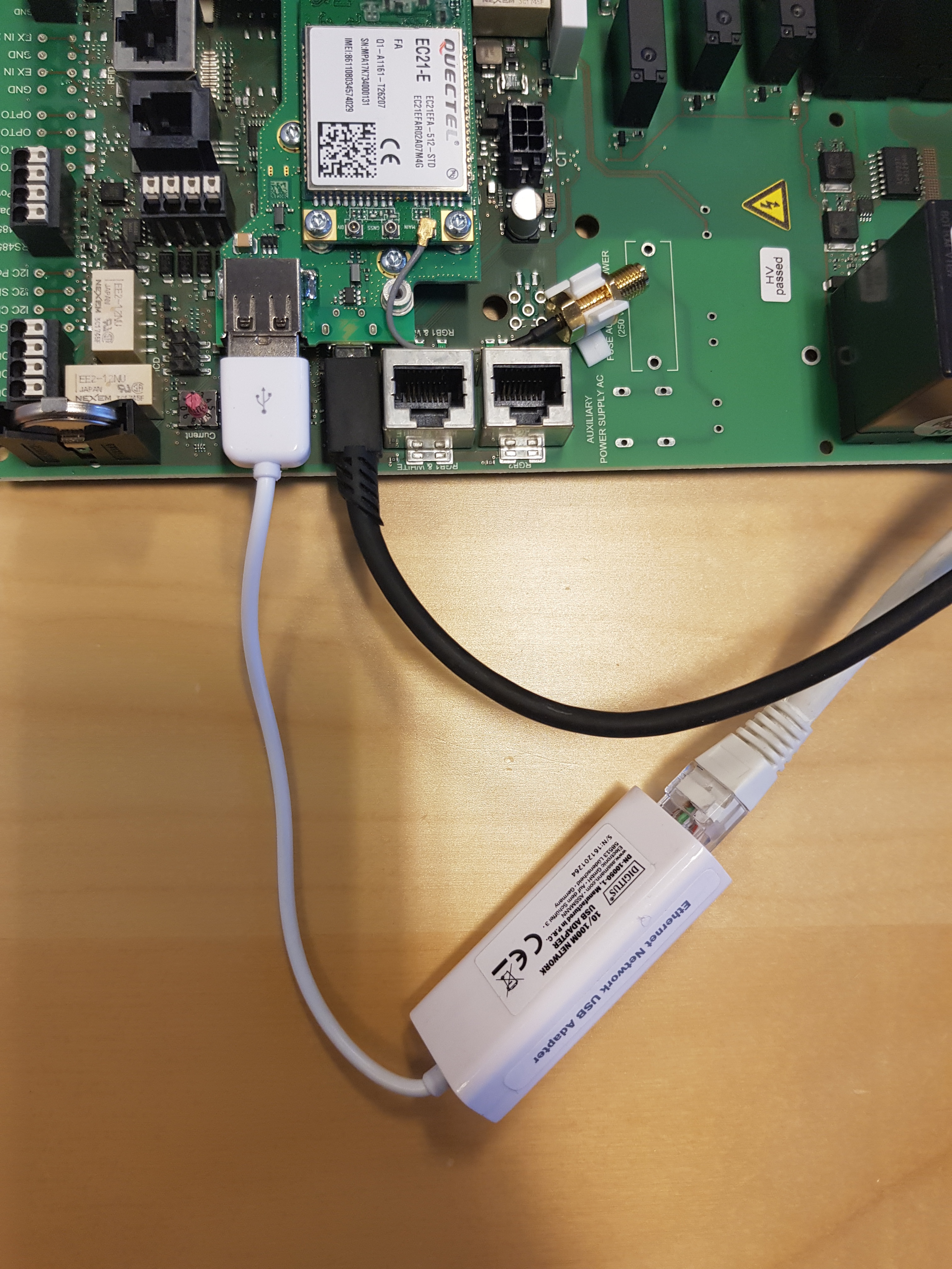 Ensto EV Wiki > Connect laptop to controller > Ethernet_to_board.jpg